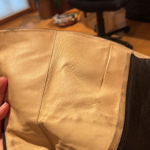 BLAY soft and supple leather boots. Made in Spain 2 1/2 inch heel EUC - Picture 12 of 14